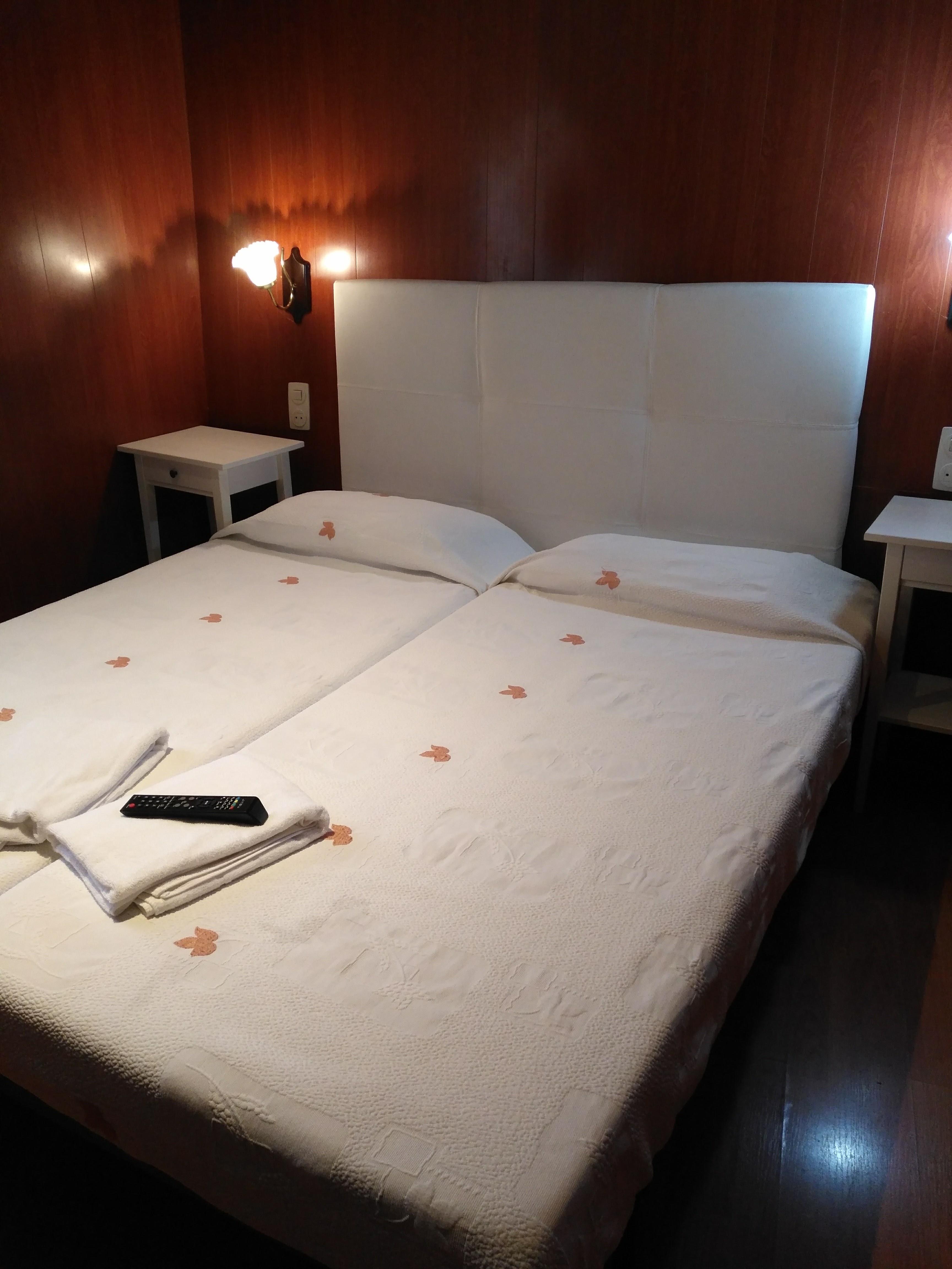 Hostal Porta De Nuria Ribes De Freser Ngoại thất bức ảnh