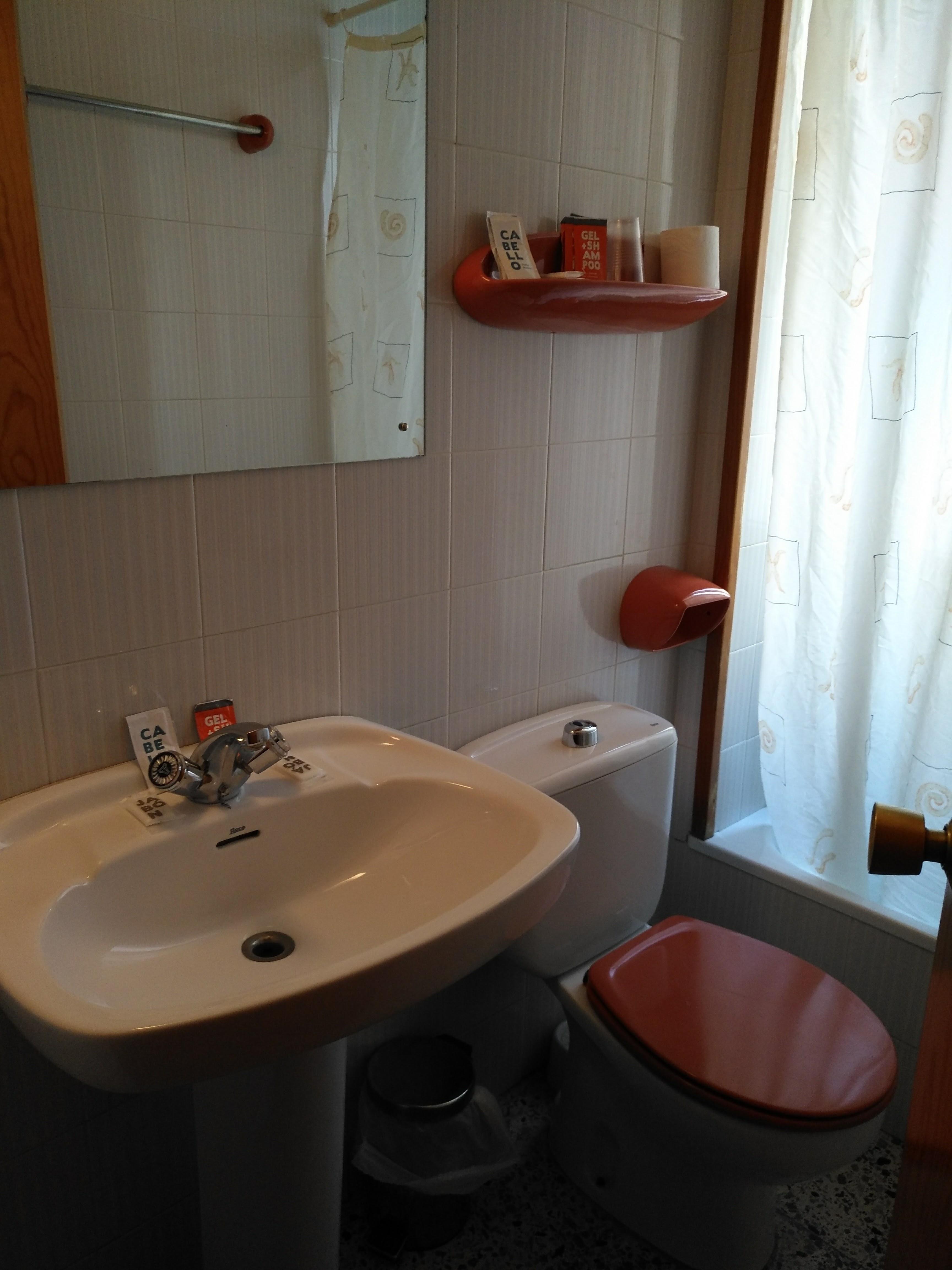 Hostal Porta De Nuria Ribes De Freser Ngoại thất bức ảnh
