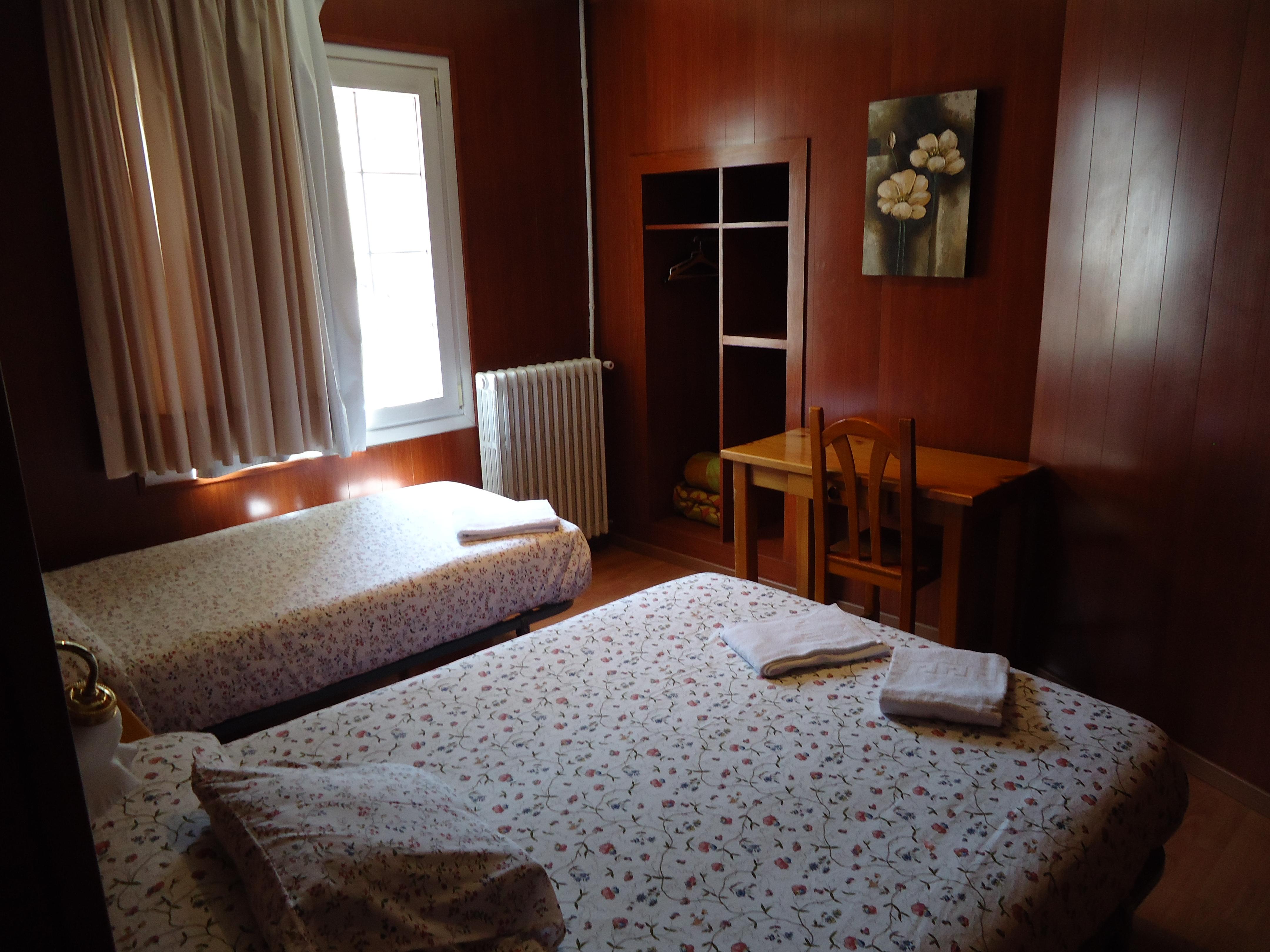 Hostal Porta De Nuria Ribes De Freser Ngoại thất bức ảnh