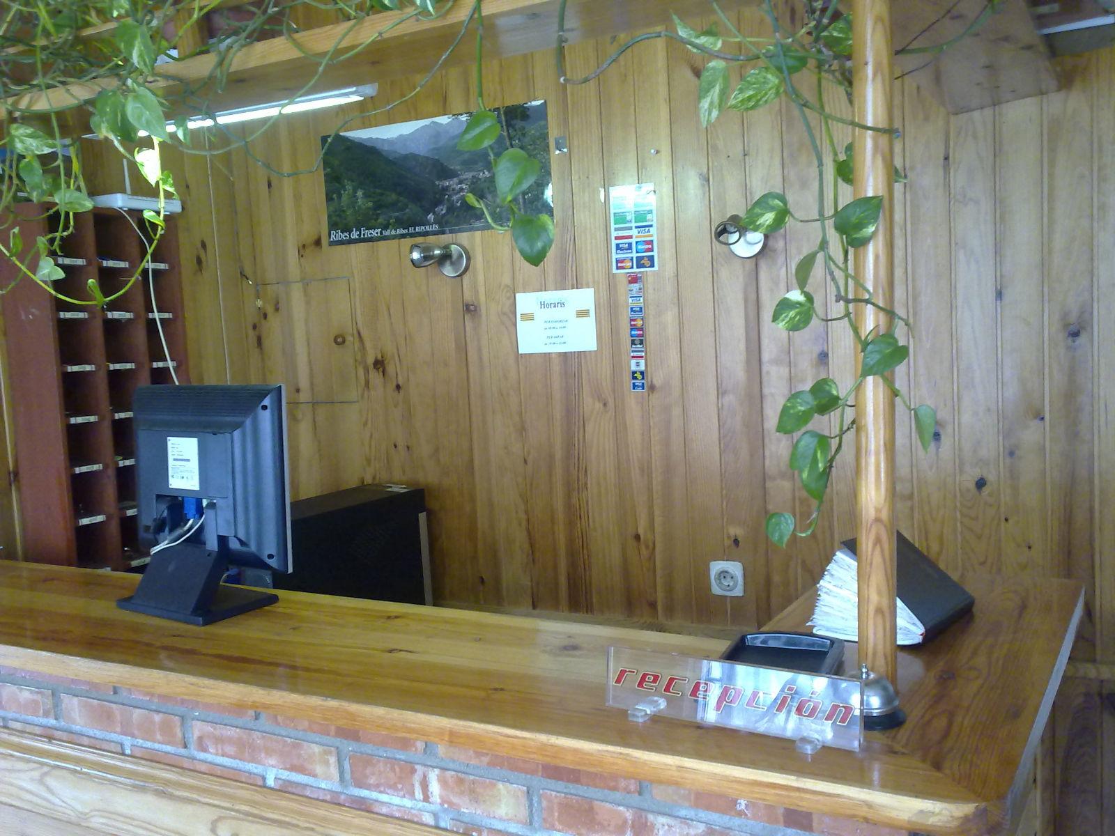 Hostal Porta De Nuria Ribes De Freser Ngoại thất bức ảnh