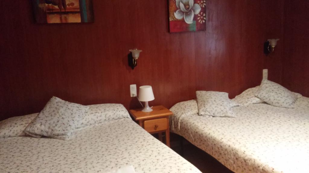 Hostal Porta De Nuria Ribes De Freser Ngoại thất bức ảnh