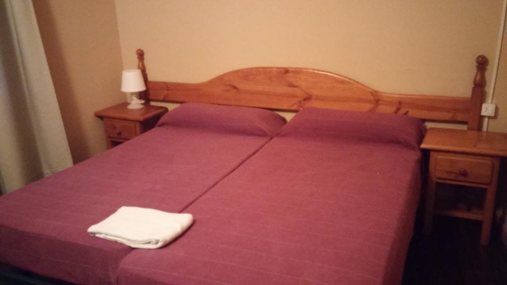 Hostal Porta De Nuria Ribes De Freser Ngoại thất bức ảnh