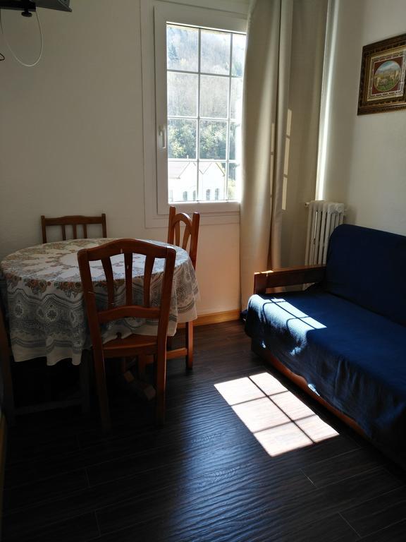 Hostal Porta De Nuria Ribes De Freser Ngoại thất bức ảnh