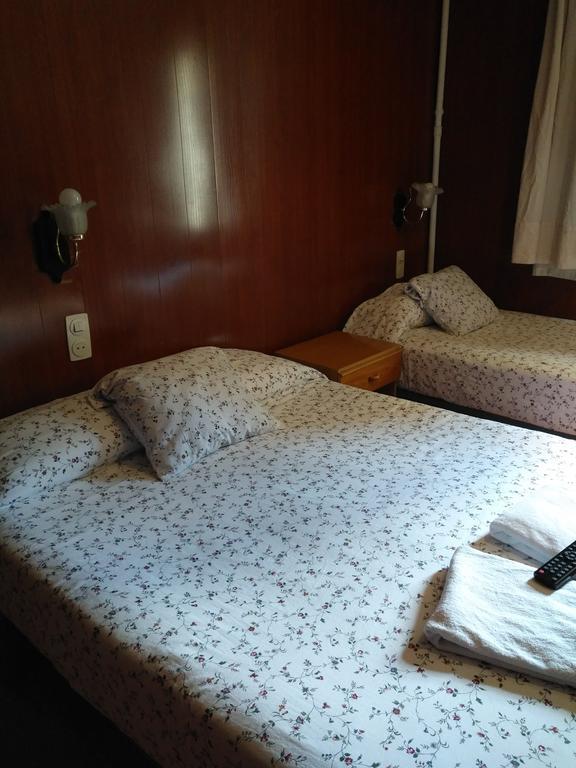 Hostal Porta De Nuria Ribes De Freser Ngoại thất bức ảnh